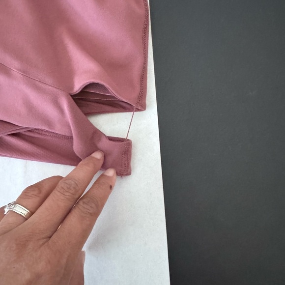 Athleta Conscious Cut Out Crop Rose Yoga Athleisure Size Small - Picture 9 of 11